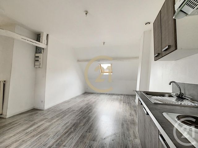 Appartement &agrave; louer - 2 pi&egrave;ces - 47 m2 - Sens - 89 - BOURGOGNE