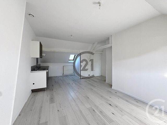 Appartement &agrave; louer - 2 pi&egrave;ces - 47 m2 - Sens - 89 - BOURGOGNE