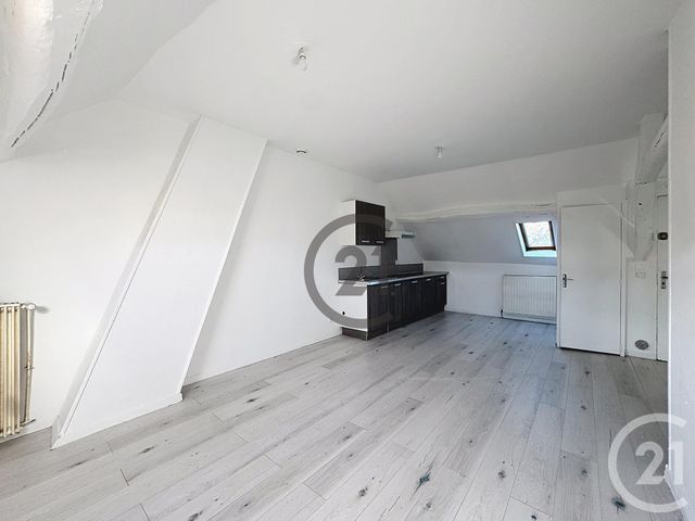 Appartement &agrave; louer - 2 pi&egrave;ces - 47 m2 - Sens - 89 - BOURGOGNE