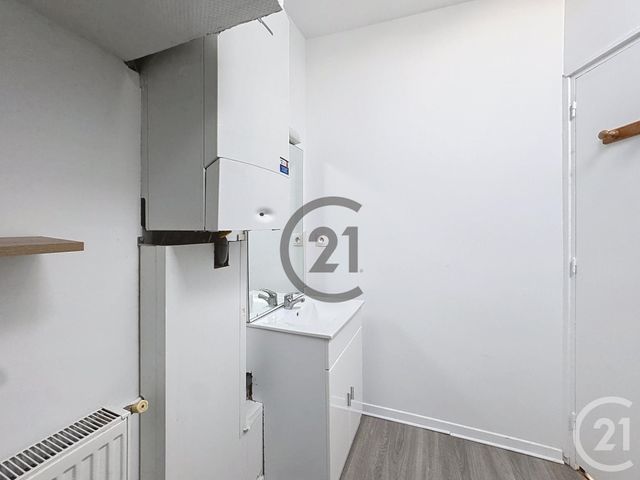 Appartement &agrave; louer - 2 pi&egrave;ces - 47 m2 - Sens - 89 - BOURGOGNE