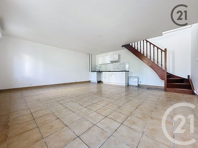 Appartement &agrave; louer - 2 pi&egrave;ces - 58,21 m2 - Sens - 89 - BOURGOGNE