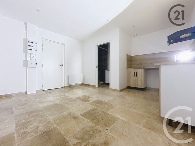 Appartement &agrave; louer - 2 pi&egrave;ces - 43,78 m2 - Sens - 89 - BOURGOGNE