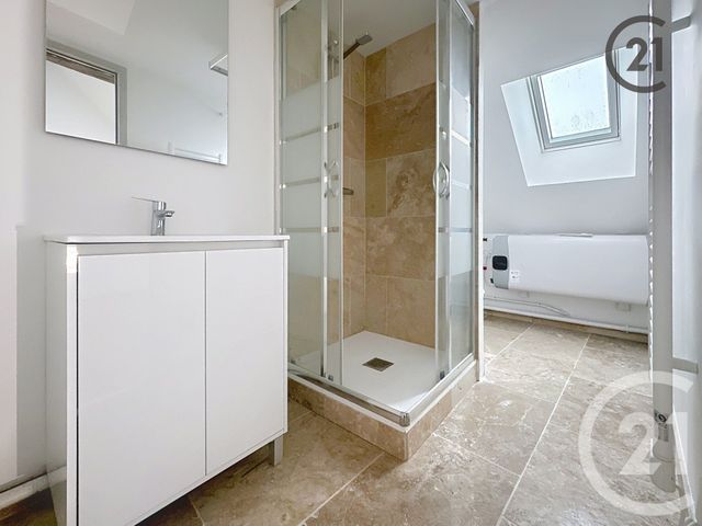 Appartement &agrave; louer - 2 pi&egrave;ces - 34 m2 - Sens - 89 - BOURGOGNE