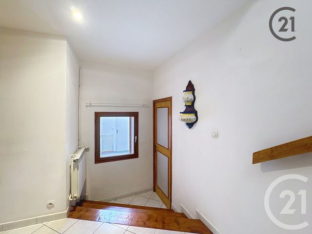 Appartement F2 &agrave; louer - 2 pi&egrave;ces - 72 m2 - Sens - 89 - BOURGOGNE