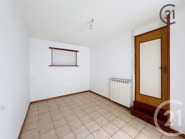 Appartement F2 &agrave; louer - 2 pi&egrave;ces - 72 m2 - Sens - 89 - BOURGOGNE