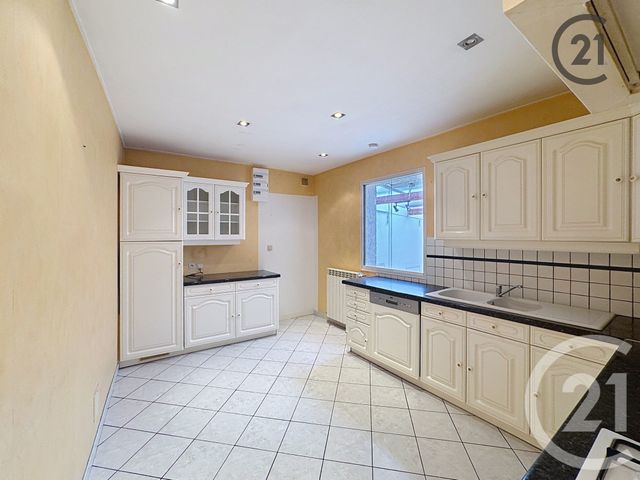 Appartement F2 &agrave; louer - 2 pi&egrave;ces - 72 m2 - Sens - 89 - BOURGOGNE