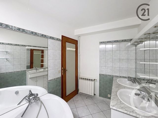 Appartement F2 &agrave; louer - 2 pi&egrave;ces - 72 m2 - Sens - 89 - BOURGOGNE