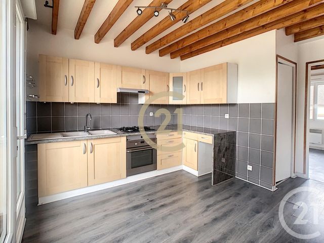 Appartement F4 &agrave; louer - 4 pi&egrave;ces - 69,50 m2 - Pont Sur Yonne - 89 - BOURGOGNE
