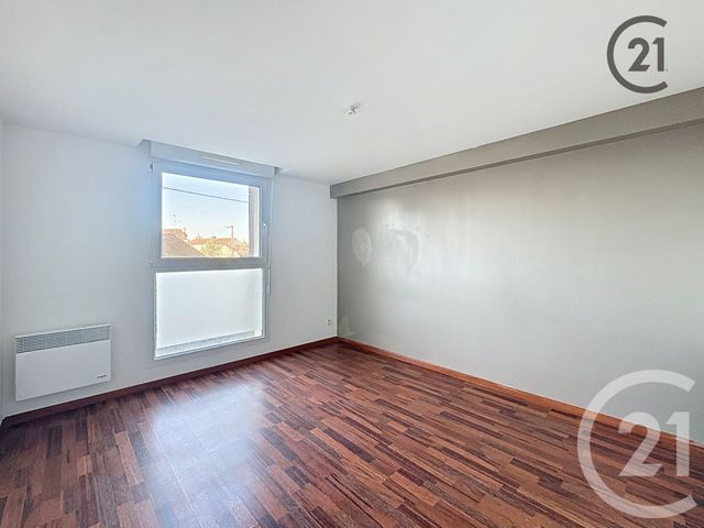 Appartement F4 &agrave; louer - 4 pi&egrave;ces - 99 m2 - Sens - 89 - BOURGOGNE