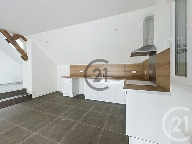Appartement &agrave; louer - 4 pi&egrave;ces - 100,98 m2 - St Clement - 89 - BOURGOGNE