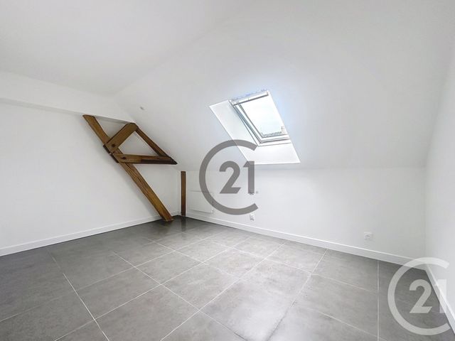 Appartement &agrave; louer - 4 pi&egrave;ces - 100,98 m2 - St Clement - 89 - BOURGOGNE