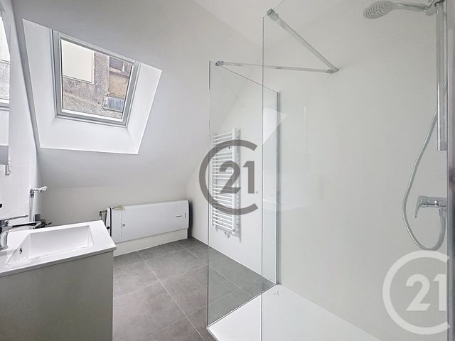 Appartement &agrave; louer - 4 pi&egrave;ces - 100,98 m2 - St Clement - 89 - BOURGOGNE