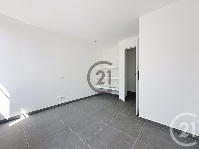 Appartement &agrave; louer - 3 pi&egrave;ces - 66,59 m2 - St Clement - 89 - BOURGOGNE