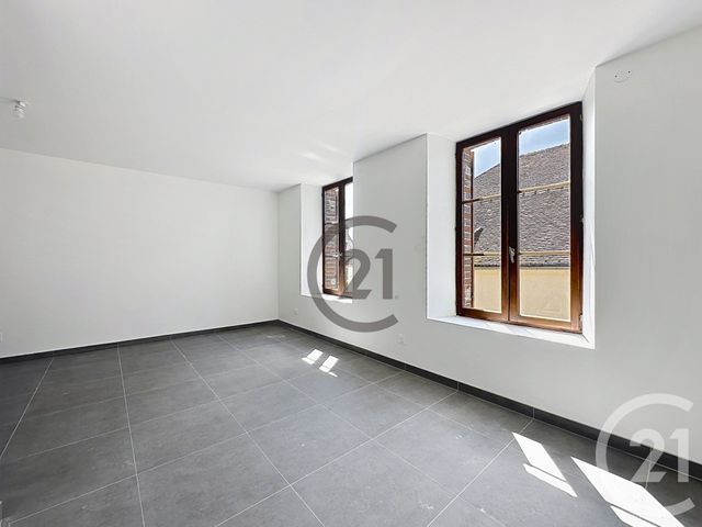 Appartement &agrave; louer - 3 pi&egrave;ces - 66,59 m2 - St Clement - 89 - BOURGOGNE