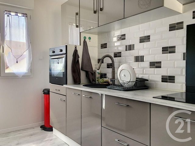 Appartement F3 &agrave; louer - 3 pi&egrave;ces - 67,10 m2 - Sens - 89 - BOURGOGNE