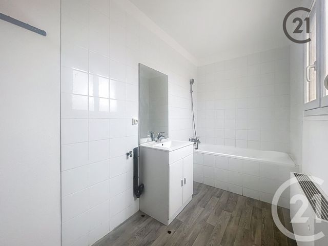 Appartement F2 &agrave; louer - 2 pi&egrave;ces - 52,53 m2 - St Clement - 89 - BOURGOGNE