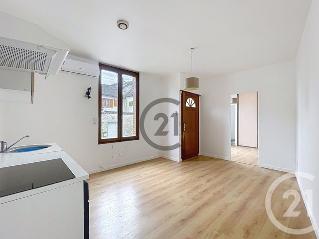Maison &agrave; louer - 2 pi&egrave;ces - 27 m2 - Sens - 89 - BOURGOGNE