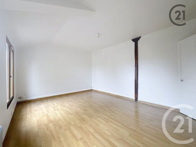 Appartement F3 &agrave; louer - 3 pi&egrave;ces - 65 m2 - Villeneuve Sur Yonne - 89 - BOURGOGNE