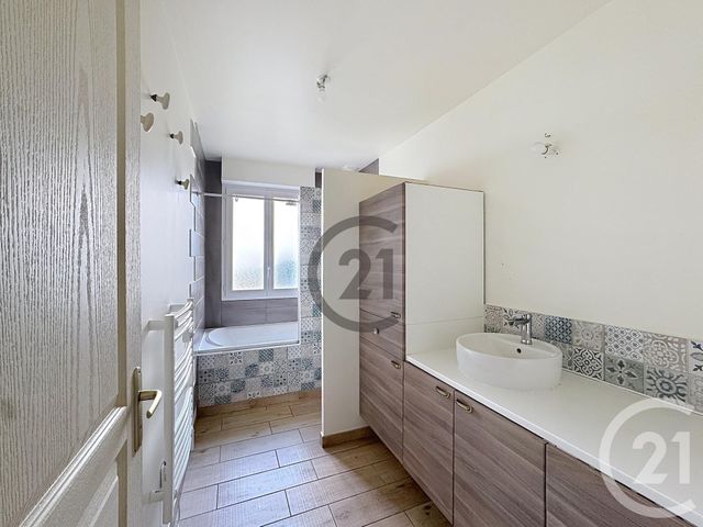 Maison &agrave; louer - 6 pi&egrave;ces - 130 m2 - Les Clerimois - 89 - BOURGOGNE