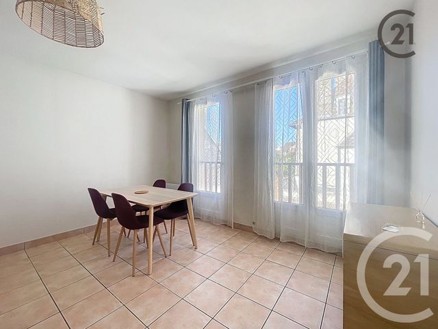 Appartement F2 &agrave; louer - 2 pi&egrave;ces - 45 m2 - Sens - 89 - BOURGOGNE