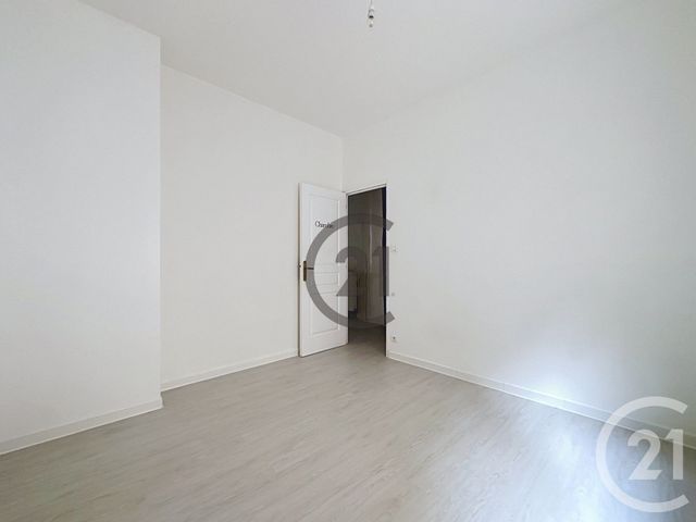 Appartement &agrave; louer - 2 pi&egrave;ces - 45,20 m2 - Sens - 89 - BOURGOGNE