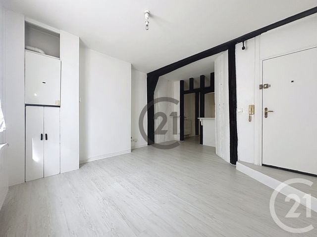 Appartement &agrave; louer - 2 pi&egrave;ces - 45,20 m2 - Sens - 89 - BOURGOGNE