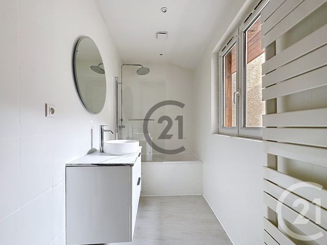 Appartement &agrave; louer - 2 pi&egrave;ces - 45,20 m2 - Sens - 89 - BOURGOGNE