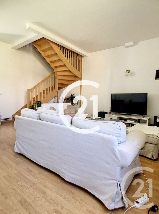 Appartement Duplex &agrave; louer - 2 pi&egrave;ces - 71 m2 - Passy - 89 - BOURGOGNE