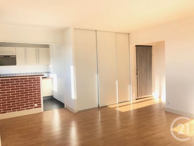 Appartement F4 &agrave; louer - 2 pi&egrave;ces - 43,47 m2 - Sens - 89 - BOURGOGNE