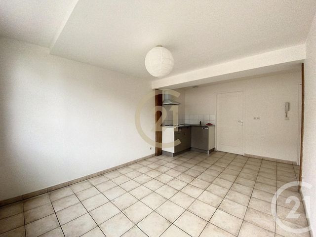 Appartement &agrave; louer - 2 pi&egrave;ces - 36 m2 - Sens - 89 - BOURGOGNE