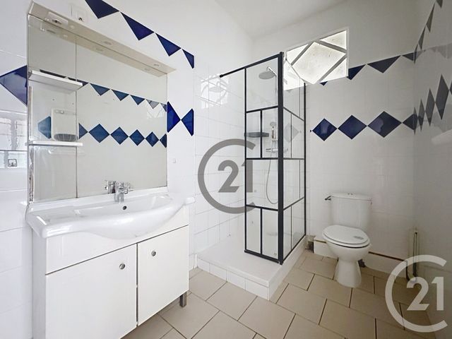 Appartement &agrave; louer - 2 pi&egrave;ces - 46,26 m2 - Villeneuve Sur Yonne - 89 - BOURGOGNE