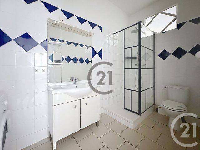 Appartement &agrave; louer - 2 pi&egrave;ces - 46,26 m2 - Villeneuve Sur Yonne - 89 - BOURGOGNE