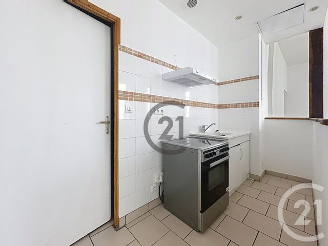 Appartement &agrave; louer - 2 pi&egrave;ces - 46,26 m2 - Villeneuve Sur Yonne - 89 - BOURGOGNE
