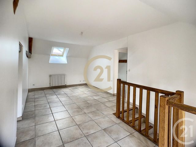 Maison &agrave; louer - 5 pi&egrave;ces - 137 m2 - Maillot - 89 - BOURGOGNE