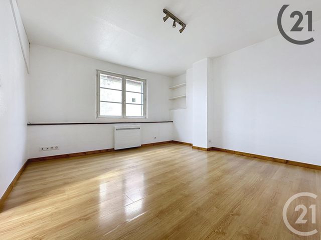 Maison &agrave; louer - 4 pi&egrave;ces - 56 m2 - Sens - 89 - BOURGOGNE