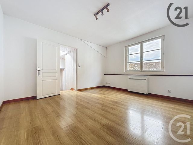 Maison &agrave; louer - 4 pi&egrave;ces - 56 m2 - Sens - 89 - BOURGOGNE