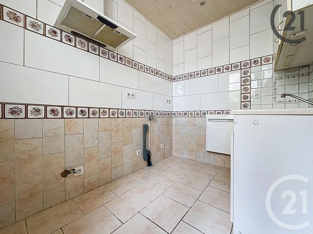 Maison &agrave; louer - 4 pi&egrave;ces - 56 m2 - Sens - 89 - BOURGOGNE