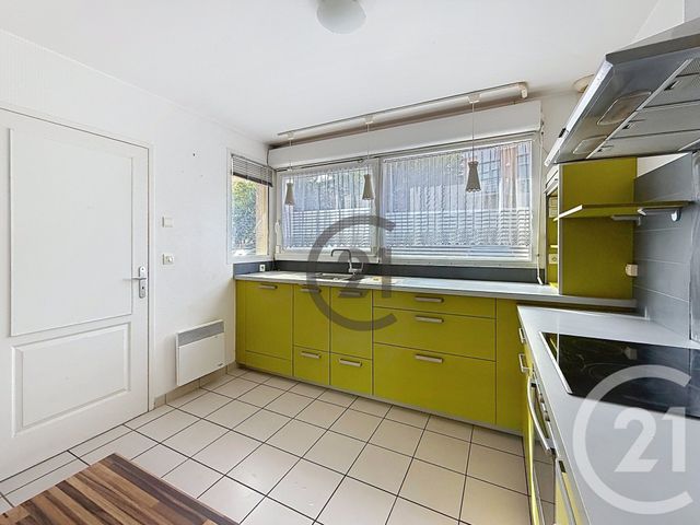 Maison &agrave; louer - 4 pi&egrave;ces - 110 m2 - Sens - 89 - BOURGOGNE