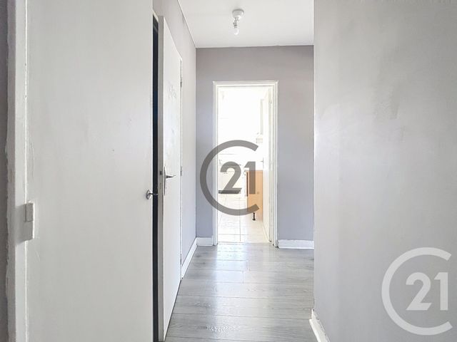 Appartement F2 &agrave; louer - 2 pi&egrave;ces - 42 m2 - Sens - 89 - BOURGOGNE