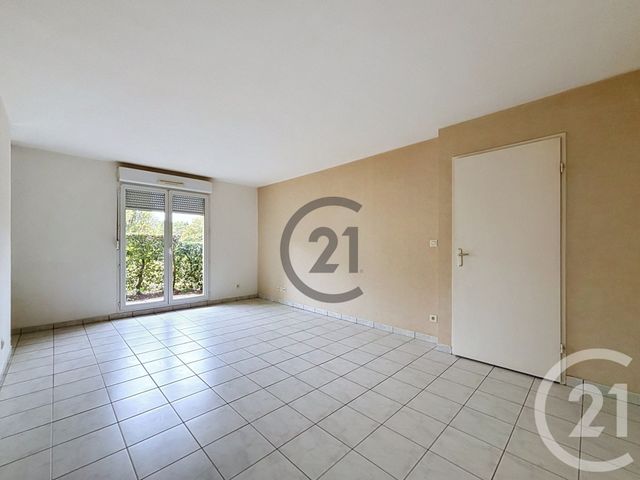Appartement F2 &agrave; louer - 2 pi&egrave;ces - 47 m2 - Villeneuve Sur Yonne - 89 - BOURGOGNE