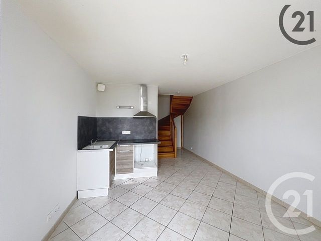 Appartement F2 à louer PONT SUR YONNE