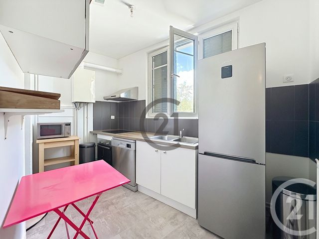 Appartement &agrave; louer - 3 pi&egrave;ces - 87,50 m2 - Sens - 89 - BOURGOGNE
