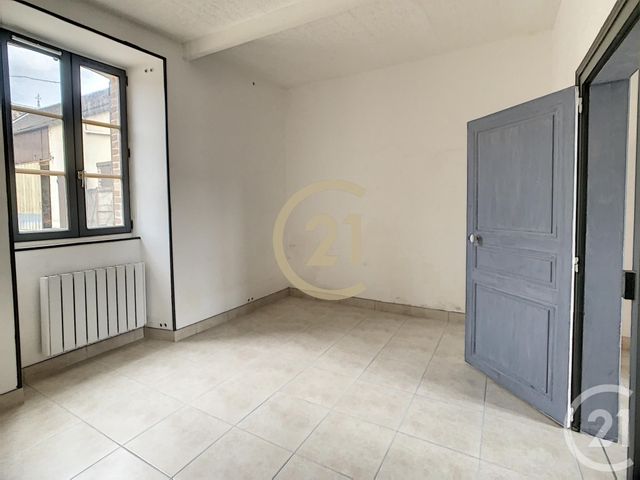 Maison &agrave; louer - 3 pi&egrave;ces - 50 m2 - Lixy - 89 - BOURGOGNE