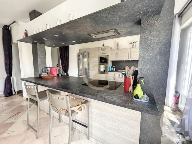 Appartement F4 &agrave; louer - 4 pi&egrave;ces - 124 m2 - Sens - 89 - BOURGOGNE