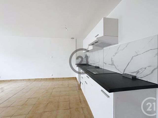 Appartement &agrave; louer - 2 pi&egrave;ces - 58,21 m2 - Sens - 89 - BOURGOGNE