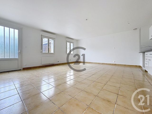 Appartement &agrave; louer - 2 pi&egrave;ces - 58,21 m2 - Sens - 89 - BOURGOGNE