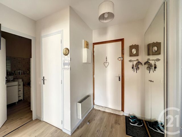 Appartement &agrave; louer - 2 pi&egrave;ces - 45 m2 - Sens - 89 - BOURGOGNE