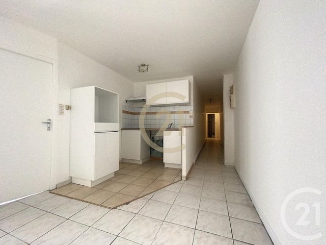 Appartement &agrave; louer - 2 pi&egrave;ces - 56 m2 - Sens - 89 - BOURGOGNE