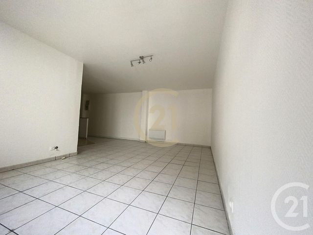 Appartement &agrave; louer - 2 pi&egrave;ces - 56 m2 - Sens - 89 - BOURGOGNE