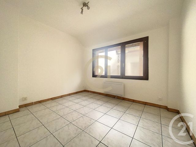 Appartement &agrave; louer - 2 pi&egrave;ces - 56 m2 - Sens - 89 - BOURGOGNE
